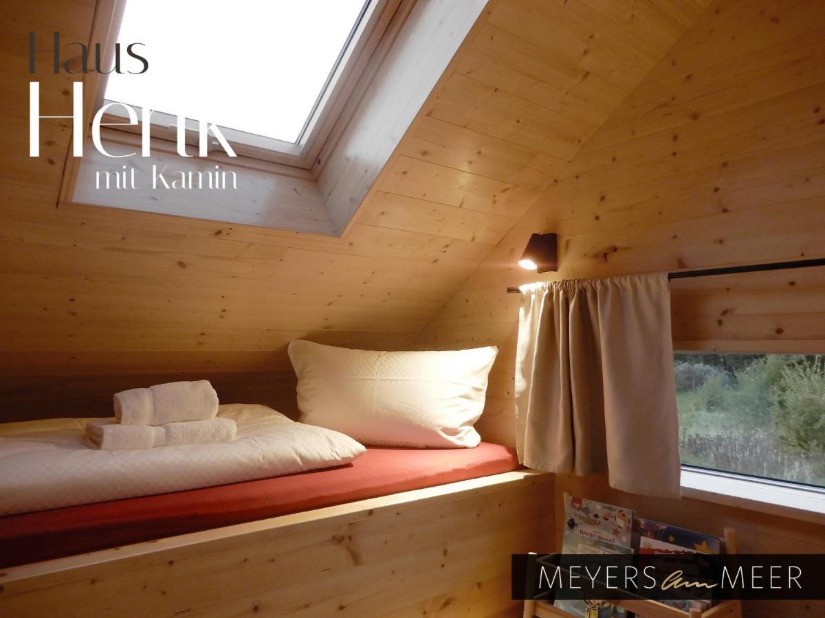 Schickes Holzchalet "Henk" - Mit Kamin - Ostsee Strand 500M - 4 Personen - By "Meyers Am Meer" Zierow Exterior photo